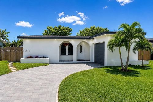 9162 Nw 26th Pl, Sunrise, FL, 33322-2829 | Card Image