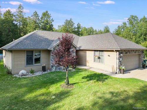 3428 Simon Dr, West Branch, MI, 48661-8900 | Card Image