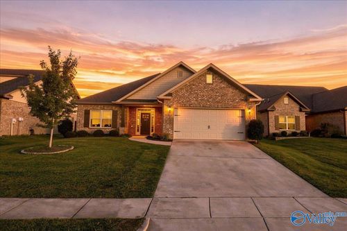 104 Saddle St, New Market, AL, 35761-2800 | Card Image