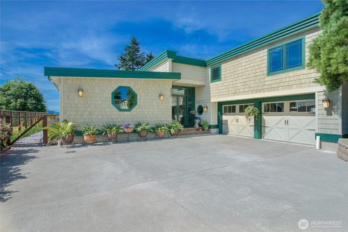 5727 Nakat Way, Blaine, WA, 98230-9348 | Card Image