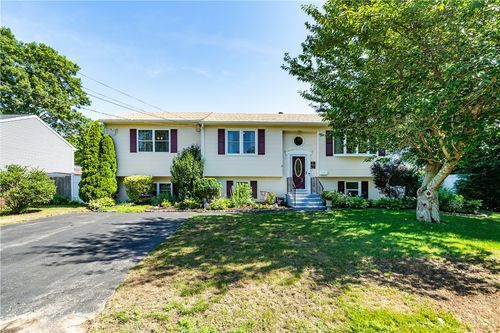 3 Glendale Ave, Warwick, RI, 02889-1511 | Card Image