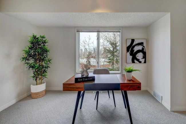 1405 22 Avenue Sw, Home with 2 bedrooms, 2 bathrooms and 2 parking in Calgary AB | Image 22