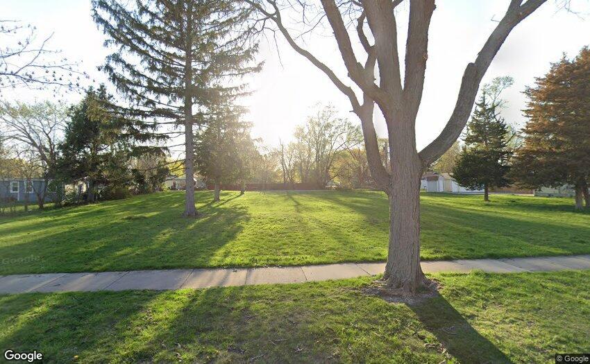 Land in Aurora
