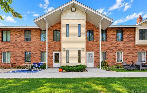 30-30 Pueblo Ct, Coram, NY, 11727-1518 | Card Image