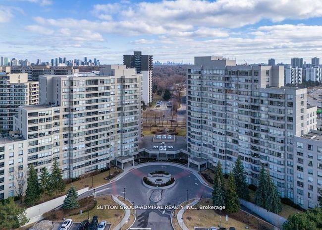 602 - 11 Townsgate Dr, Condo with 2 bedrooms, 2 bathrooms and null parking in Vaughan ON | Image 34