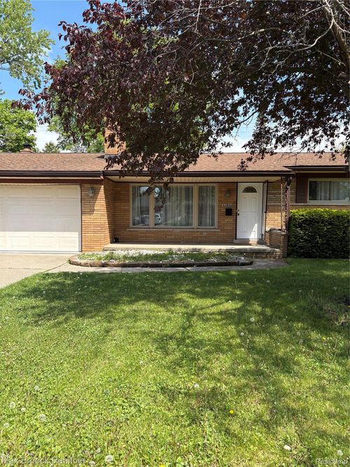 32850 Winnie Ave, Warren, MI, 48093-1045 | Card Image