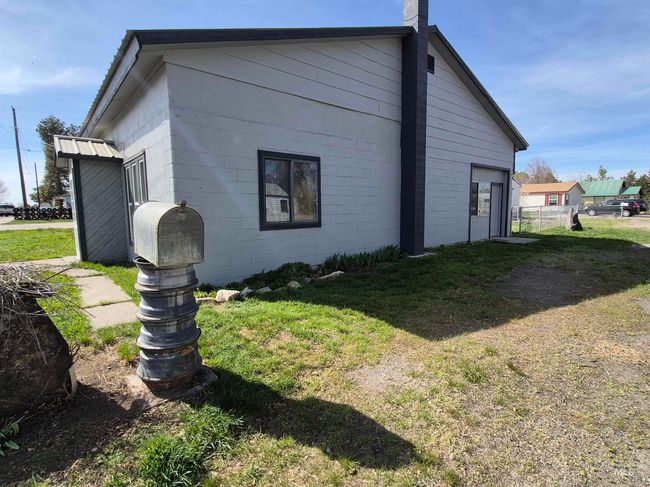 602 7 Th Ave W, House other with 3 bedrooms, 2 bathrooms and 2 parking in Gooding ID | Image 12