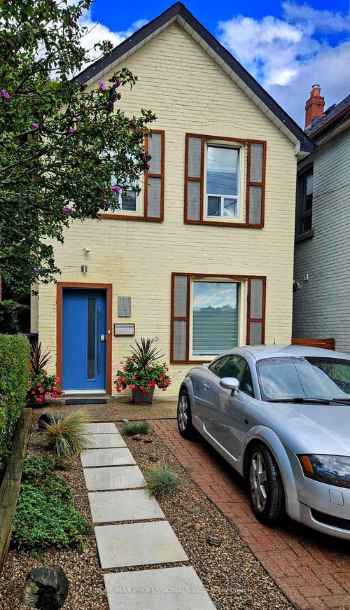 41 Windermere Avenue, Toronto, ON, M6S3J3 | Card Image