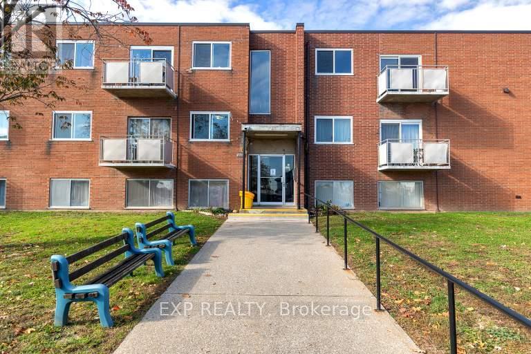Residential Lease in Niagara Falls (Stamford)