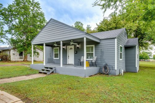307 Commerce St W, Honey Grove, TX, 75446-1447 | Card Image