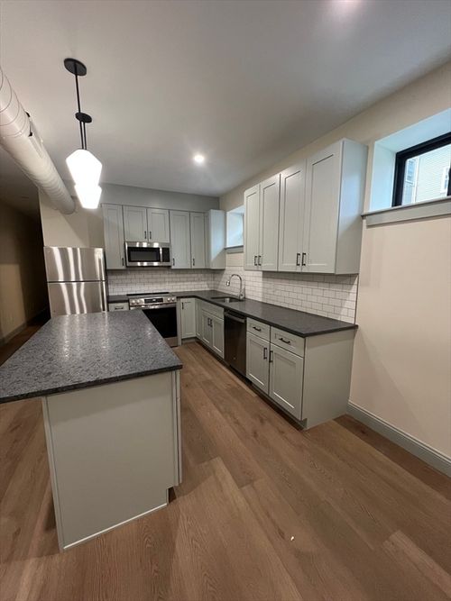 1-160 Seabury St, Fall River, MA, 02720 | Card Image