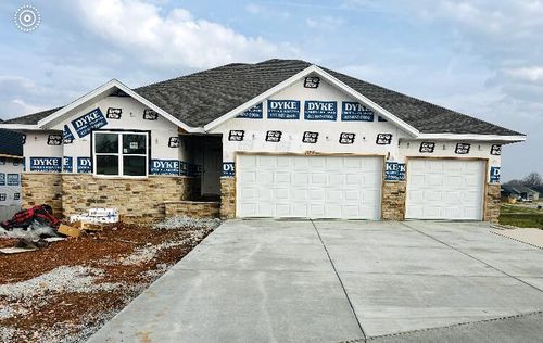 673 W Castor Loop, Nixa, MO, 65714-4285 | Card Image