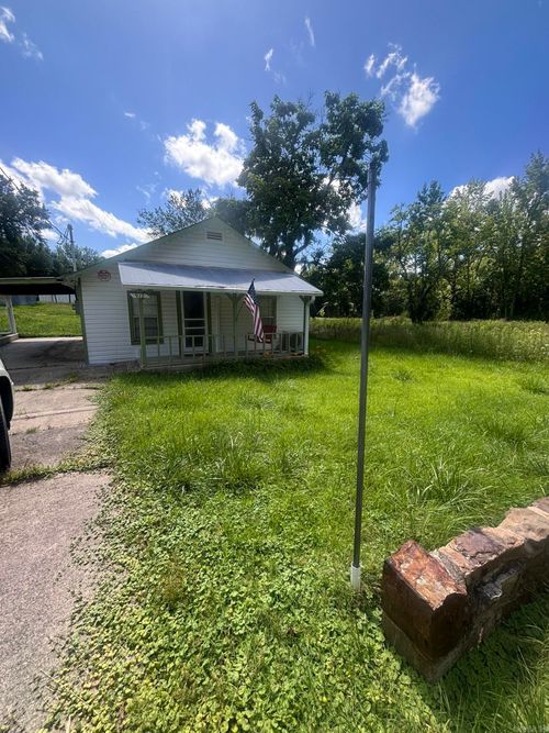912 Vivian St, Mena, AR, 71953-4692 | Card Image