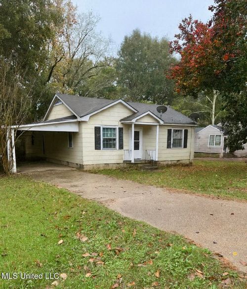 516 Laird Cir, Brookhaven, MS, 39601-2738 | Card Image