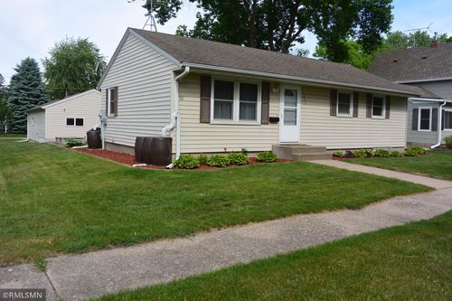 1323 Armstrong Avenue N, Glencoe, MN, 55336 | Card Image