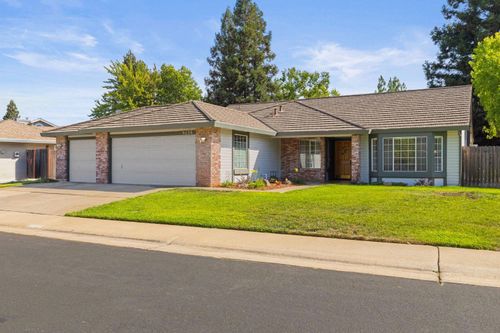 9236 Whittemore Drive, Elk Grove, CA, 95624 | Card Image