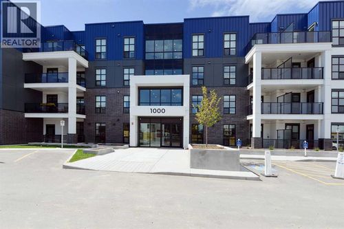 4270 Norford Ave Nw, Calgary, AB, T3B6P8 | Card Image