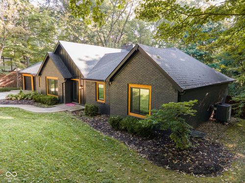 6093 Tremont Blvd, Bargersville, IN, 46106-8871 | Card Image