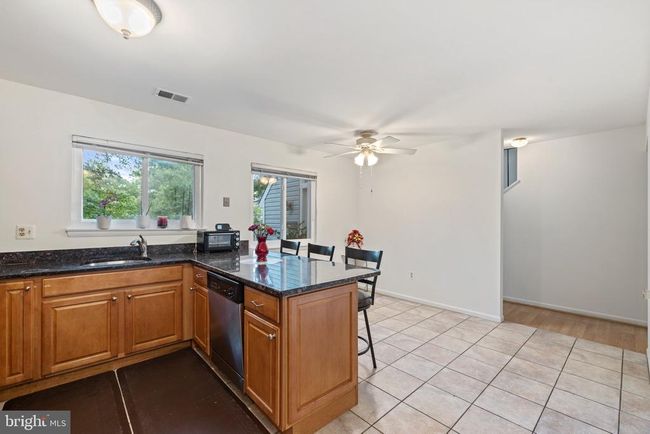 1522 Goldenrain Ct, Townhouse with 3 bedrooms, 4 bathrooms and null parking in RESTON VA | Image 16
