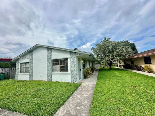 1-3739 Se 15 St, Dania Beach, FL, 33004 | Card Image