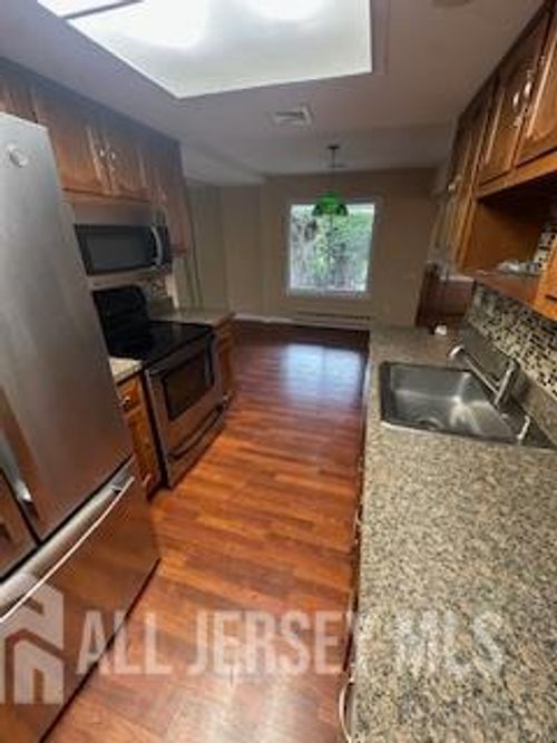 211 Doremus Dr, Monroe, NJ, 08831 | Card Image