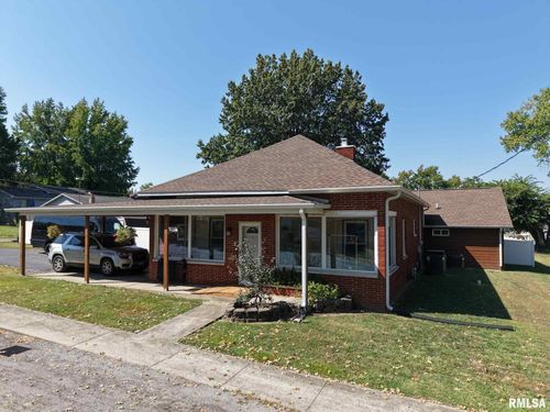 103 N Grand St, West Frankfort, IL, 62896-1609 | Card Image
