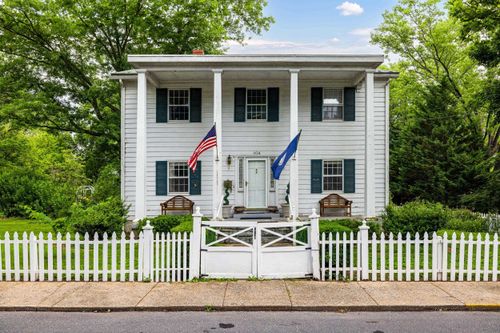 104 W College St, BRIDGEWATER, VA, 22812-1124 | Card Image