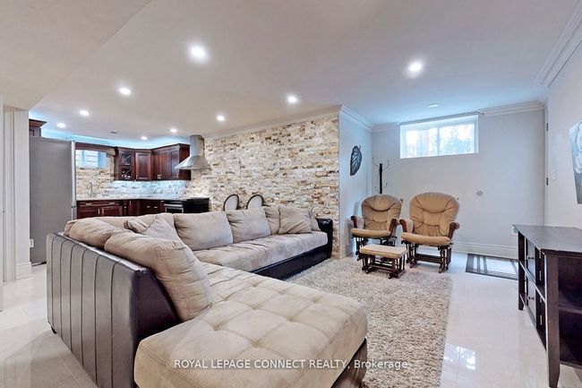 1330 Kilmaurs Ave, House other with 6 bedrooms, 6 bathrooms and 4 parking in Oshawa ON | Image 26