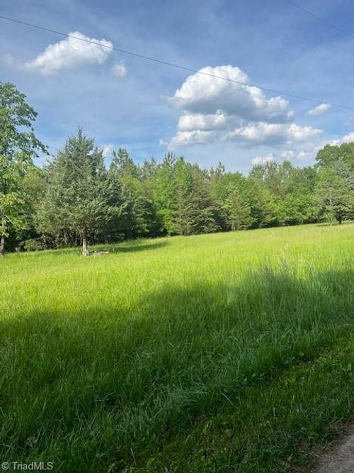 0000 Kids Ln, Mayodan, NC, 27027 | Card Image
