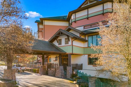 103-215 Woliss Ln, Gatlinburg, TN, 37738-3527 | Card Image