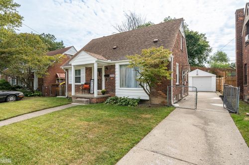 17200 Cincinnati St, Detroit, MI, 48224-2266 | Card Image
