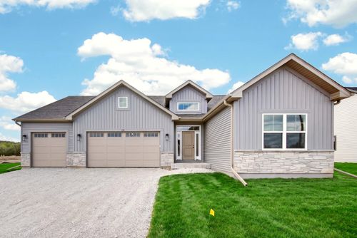 1251 Valley Hill Ln, Union Grove, WI, 53182-5626 | Card Image