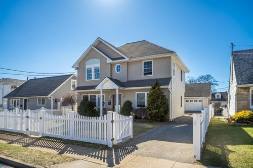 732 Sunrise Ave, Bellmore, NY, 11710-4525 | Card Image