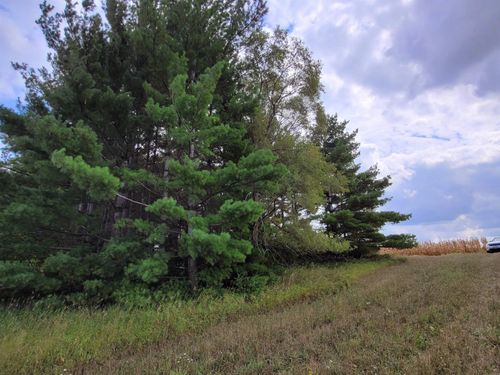  E Schrock Road, Waterloo, IA, 50701 | Card Image