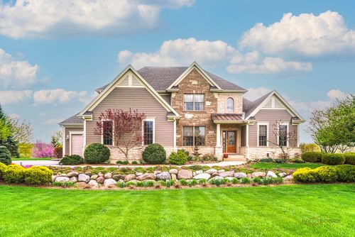 26384 N Pennway Cir, Wauconda, IL, 60084-2335 | Card Image
