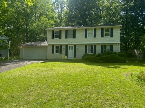 41 S Ridge Trl, Fairport, NY, 14450-3844 | Card Image