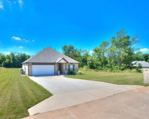 9749 Livingston Rd, Edmond, OK, 73025-5005 | Card Image