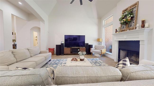 Living Room | Image 13