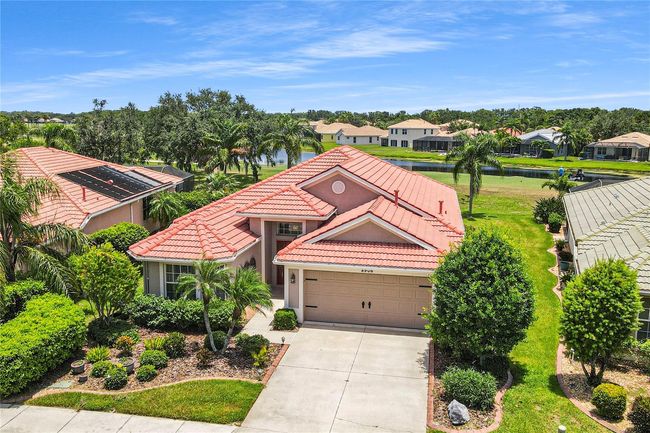 8906 Stone Harbour Loop, House other with 3 bedrooms, 2 bathrooms and null parking in BRADENTON FL | Image 4