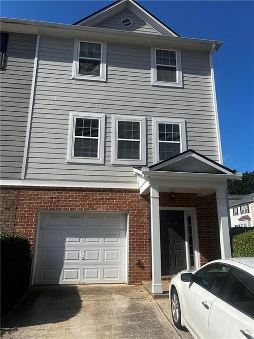 1646 Austin Meadows Dr, Decatur, GA, 30032-3886 | Card Image