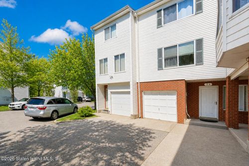 24 Bianca Court, Staten Island, NY, 10312 | Card Image