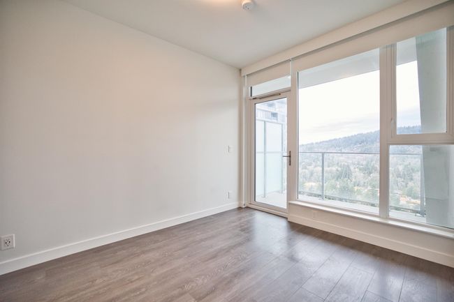 1604 - 567 Clarke Rd, Condo with 2 bedrooms, 2 bathrooms and 1 parking in Coquitlam BC | Image 9