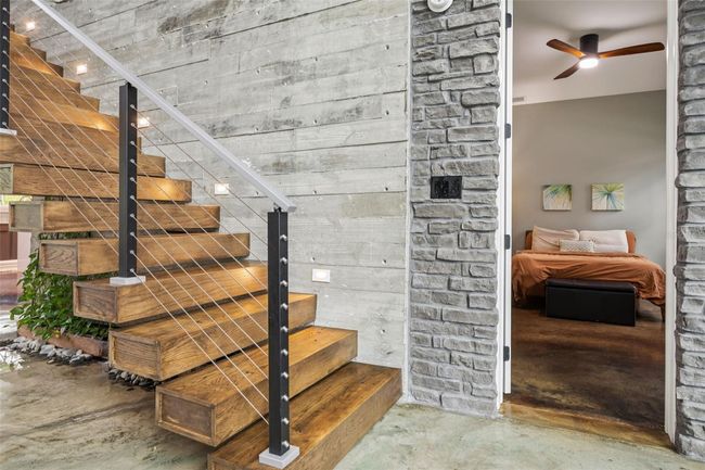 stairs to 2nd floor | Image 20