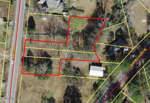 411 N Main St, Bladenboro, NC, 28320-8753 | Card Image