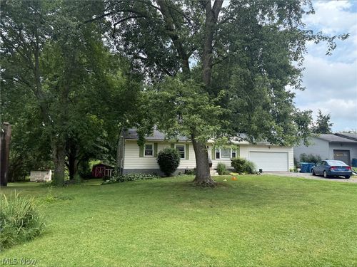 2847 Carillon Dr, Norton, OH, 44203-5325 | Card Image