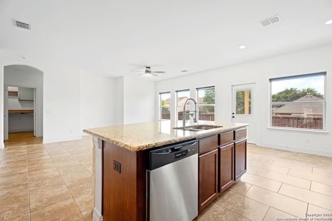 105 Highland Pl, House other with 4 bedrooms, 3 bathrooms and null parking in Cibolo TX | Image 8