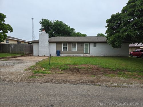 309 Hillcrest St, Pawnee, OK, 74058-5019 | Card Image