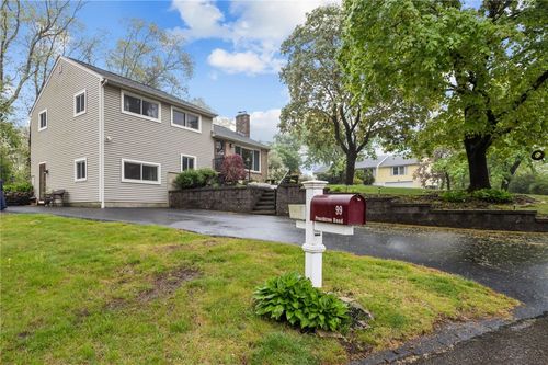 99 Peachtree Rd, North Kingstown, RI, 02852-1934 | Card Image