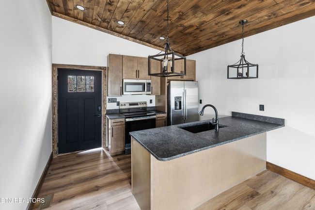 717 Country Oaks Ln, House other with 2 bedrooms, 2 bathrooms and null parking in La Follette TN | Image 12