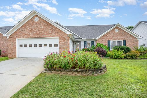 202 Hidden Creek Cir, Salisbury, NC, 28147-7216 | Card Image